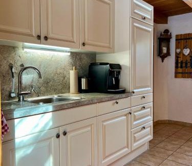 Teufenbach-Katsch House | Umundumhütte