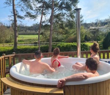 Vieil-Moutier House | Un écrin de nature 14p - Bain Nordique - Sauna en option - Baby foot - Fléchettes - Pétanque