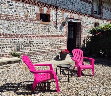 Criquebeuf-en-Caux Apartment | Un été sans fin