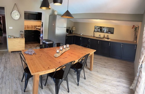 La Garde House | « Un Havre de Paix », Maison Avec Piscine à 3km des Plages- 8 Couchages La Garde