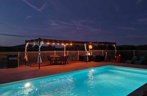 Neoules Apartment | Un moment de détente