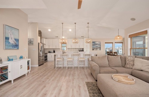 Ocean Sands Cottage | Unbeatable Location! Steps to the beach, Beautiful Interior.