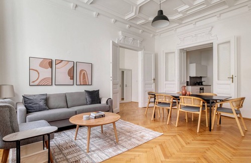 Mariahilf Apartment | Unbelievable Mariahilf 4BR w/Elevator, Fully Furnished, by Blueground
