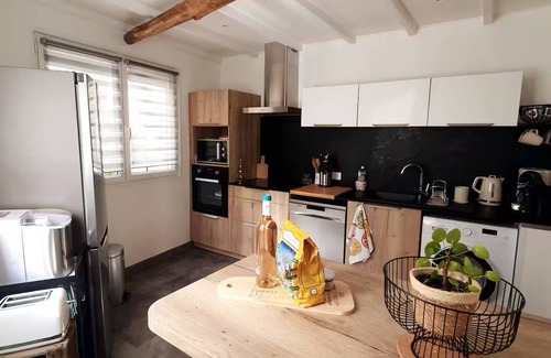 Peymeinade House | Under the eye of the bell tower