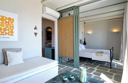 Exomvourgo Hotel | Under the Sun Cycladic Village