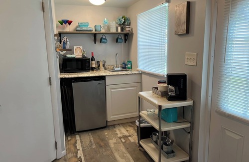 Tarpon Springs Cottage | Unique cottage located in the heart of Tarpon Springs.
