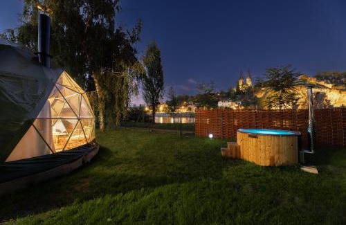 Smichov Other | Unique Escape Glamping in the Heart of Prague with Hot Tub and Vysehrad Castle View