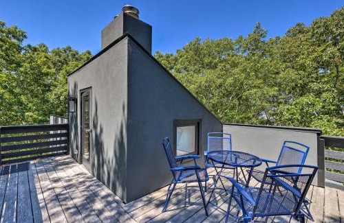 North Sea House | Unique Southampton Getaway with Rooftop Deck!