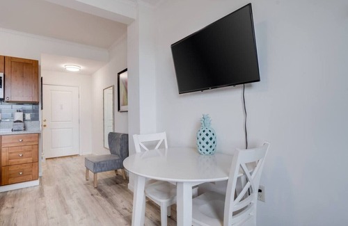 Wailuku Apartment | Unit 17 Maui Ohana Modern Studio