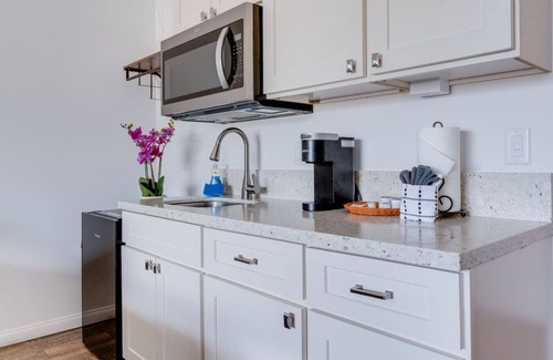 Wailuku Apartment | Unit 5 Maui Ohana Modern Studio