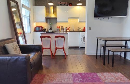 Newington Apartment | University and Central Edinburgh