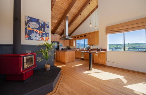Moss Beach House | Unmatched Ocean, Beach, and Mountain Views – Family-Friendly Retreat.