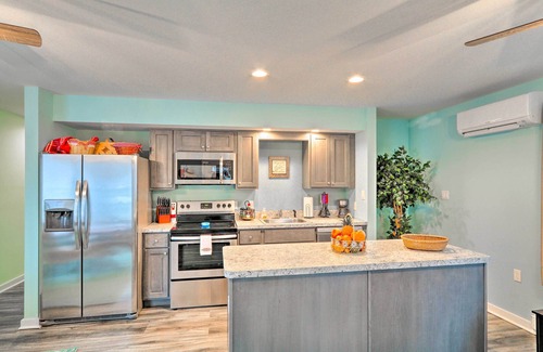 Brodheadsville Cottage | Unwind Fireside! Poconos Cottage 12 Mi to Slopes