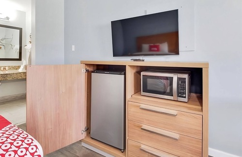 Ingleside Hotel | Unwind Near Port Aransas Museum w/Breakfast, Pool, Free Parking