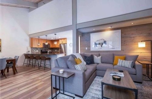 Snowmass Village Condo | Updated 3 BR Condo w/Pool & Hot-tub