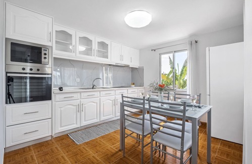 Canhas Apartment | Upland Home I by Madeira Sun Travel