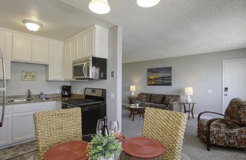 Downtown Condo | Upper Level Unit one Bedroom/One Bath