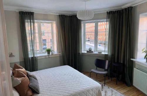 Vigerslev Apartment | Upscale 3BR Apartment in City Center