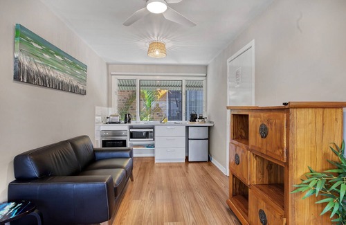 Mooloolaba Apartment | Upstairs, Garden View Studio 5 - Pet Friendly