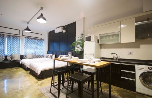 Jongno Apartment | Uptown Apartment in Downtown Seoul