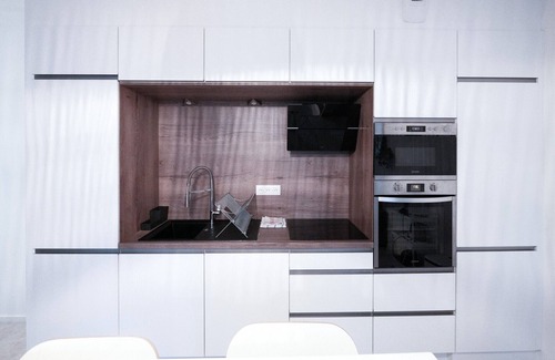 Bollee Apartment | Urban Calm – Bright & Modern Stay