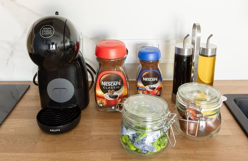 Karlin Apartment | Urban Chic Residences