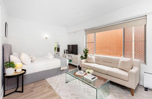 Victoria Park Apartment | Urban Chic Studio By 'the Strip'