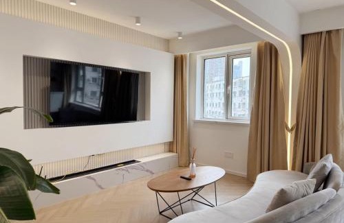 Downtown Shanghai Apartment | Urban Hub French premium Apart-ment Convenient Luxury 3 Bedroom Shanghai