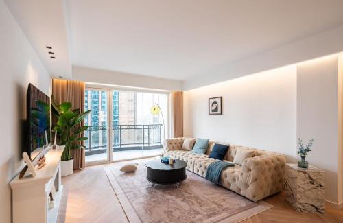 Downtown Shanghai Apartment | Urban Hub Superior Suite 3 bedrooms near the People's Square include Garden