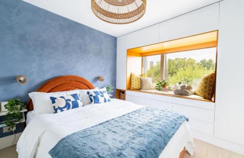 Whitechapel Apartment | Urban RainforEast, by Brick Lane E1, Family Friendly
