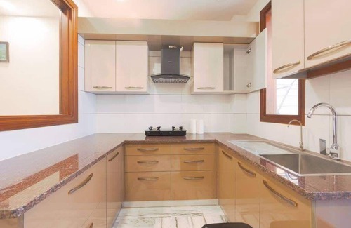 Sushant Lok Apartment | Urban Retreat - Stylish, Ideal for Long Stays