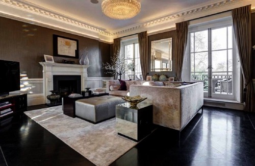 Regent's Park Apartment | Urban Sanctuary: Stylish and Spacious 5 Bedroom in The Regent's Park