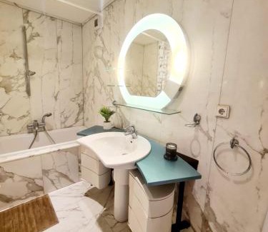 Gare Apartment | Urban stay 1BR flat near the train station-GAR68