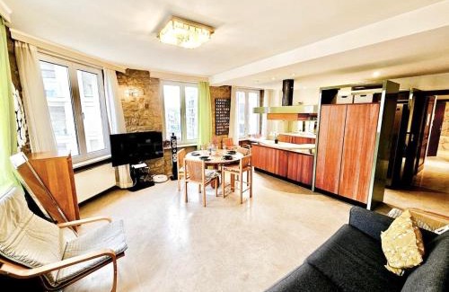 Gare Apartment | Urban stay 1BR flat near the train station-GAR68
