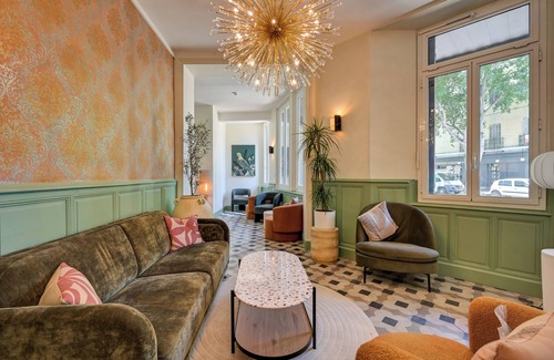 Carpentras Hotel | Urban Style Blason du Ventoux