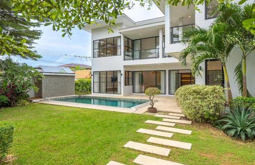 Si Sunthon Villa | V212 One Of The Most Beautiful Villa In Phuket