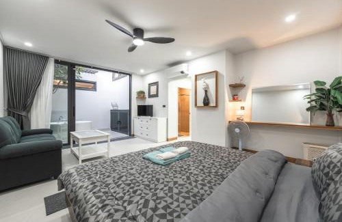 Ko Kaeo House | V215 ChaoFah Oasis Private Pool & Garden Retreat