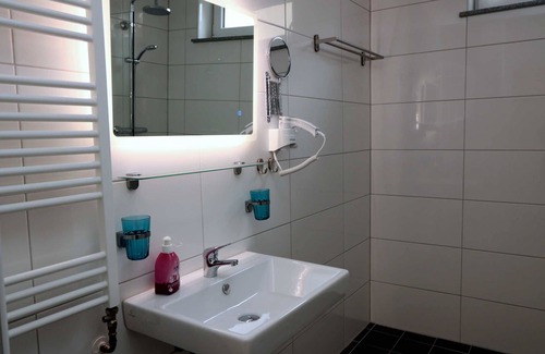 Frohnhausen Apartment | Vacation apartment/apartment for 6 guests with 53m² in Essen (127524)