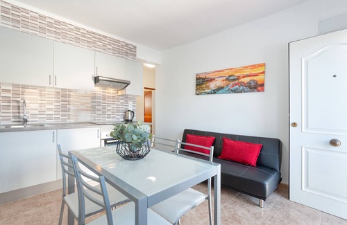 Villaverde Apartment | Vacation Apartment 'Escanfraga 1' with Shared Pool, Private Terrace and Wi-Fi