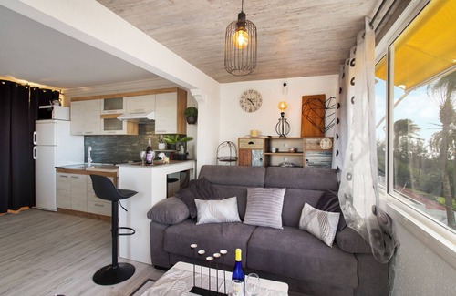 San Agustin Apartment | Vacation Apartment 'Vista Roja' with Sea View, Wi-Fi and Air Conditioning