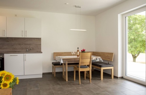 Laichingen Apartment | Vacation apartment Mohnblume, 57 sqm, 2 bedrooms, south-facing terrace, max. 4 persons