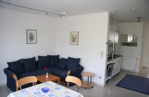 Mirow Apartment | Vacation apartment on Lake Mirower See (without balcony) right Whg.3 - Ferienwohnungen am See