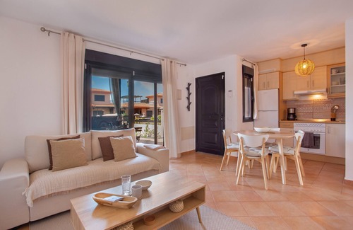 La Oliva Apartment | Vacation 'Casa Del Amanecer' with Sea View, Shared Pool and Wi-Fi