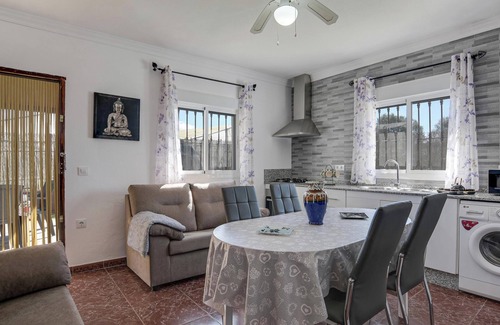 Chiclana de la Frontera House | Vacation Home "Casa Diego" with Mountain View, Wi-Fi, Terrace & Garden