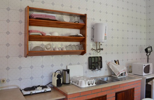 Beijos House | Vacation home with leisure room and garden!