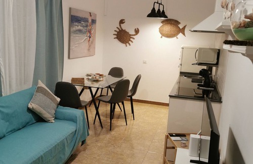 El Golfo House | Vacation Home '2' with Wi-Fi and Air Conditioning