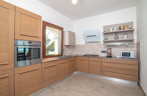 Aratena House | Vacation Home "Appartamento Bellavista" with Sea View, Private Terrace & Wi-Fi