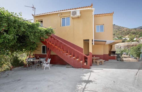 Tenteniguada House | Vacation Home 'Casa Abuela Amparo 1' with Sea View, Shared Pool and Wi-Fi