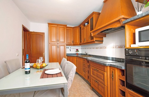 Tarajalejo House | Vacation Home 'Casa Chripa" with Wi-Fi, Garden and Terrace