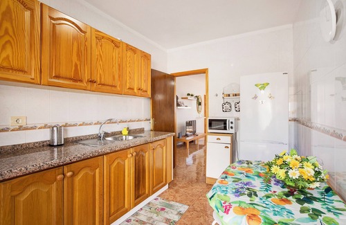 La Jaca Apartment | Vacation Home "Drago 6" with Sea View, Private Terrace & Wi-Fi